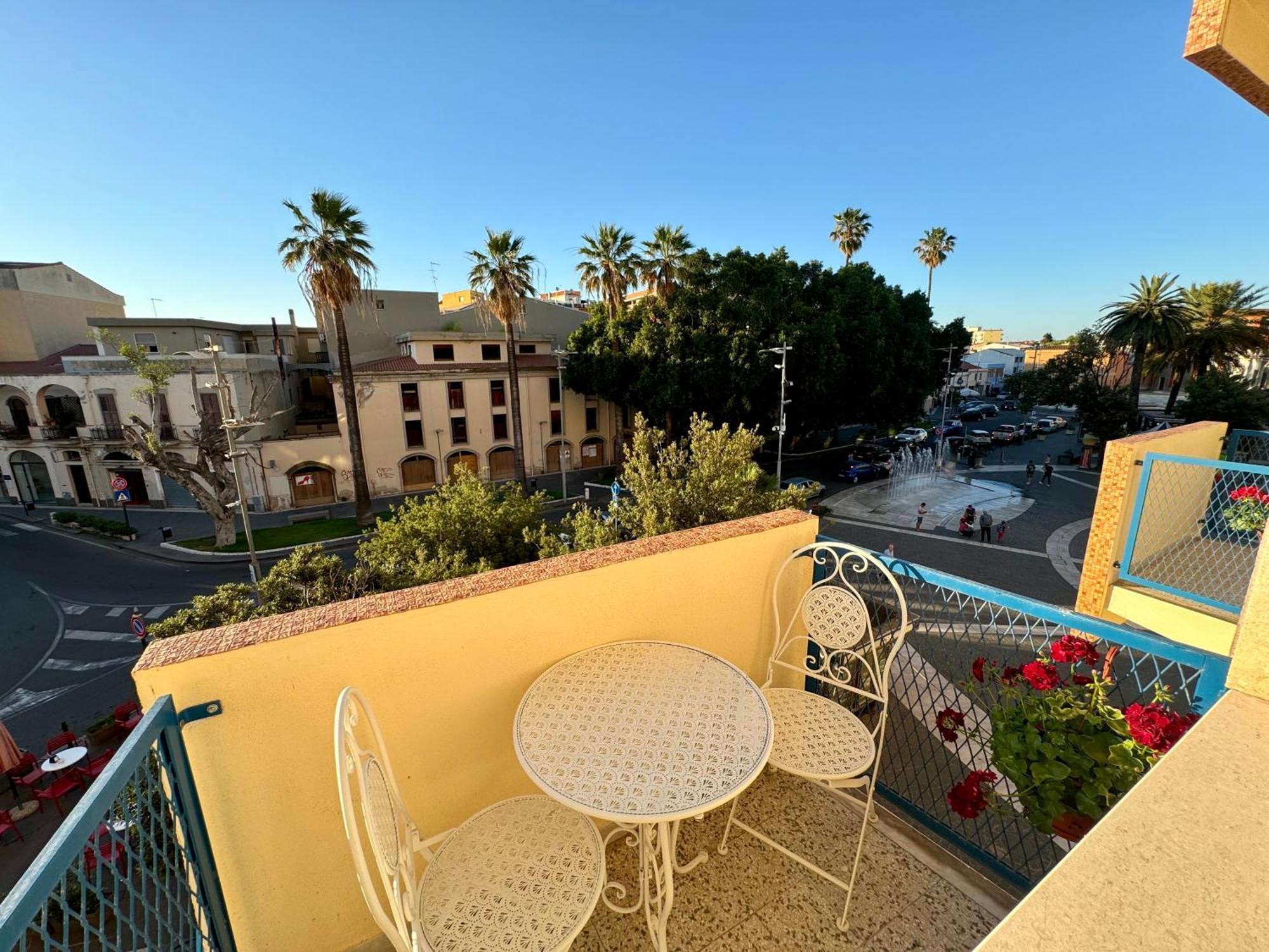 Feel Boutique Rooms Oristano Exterior photo