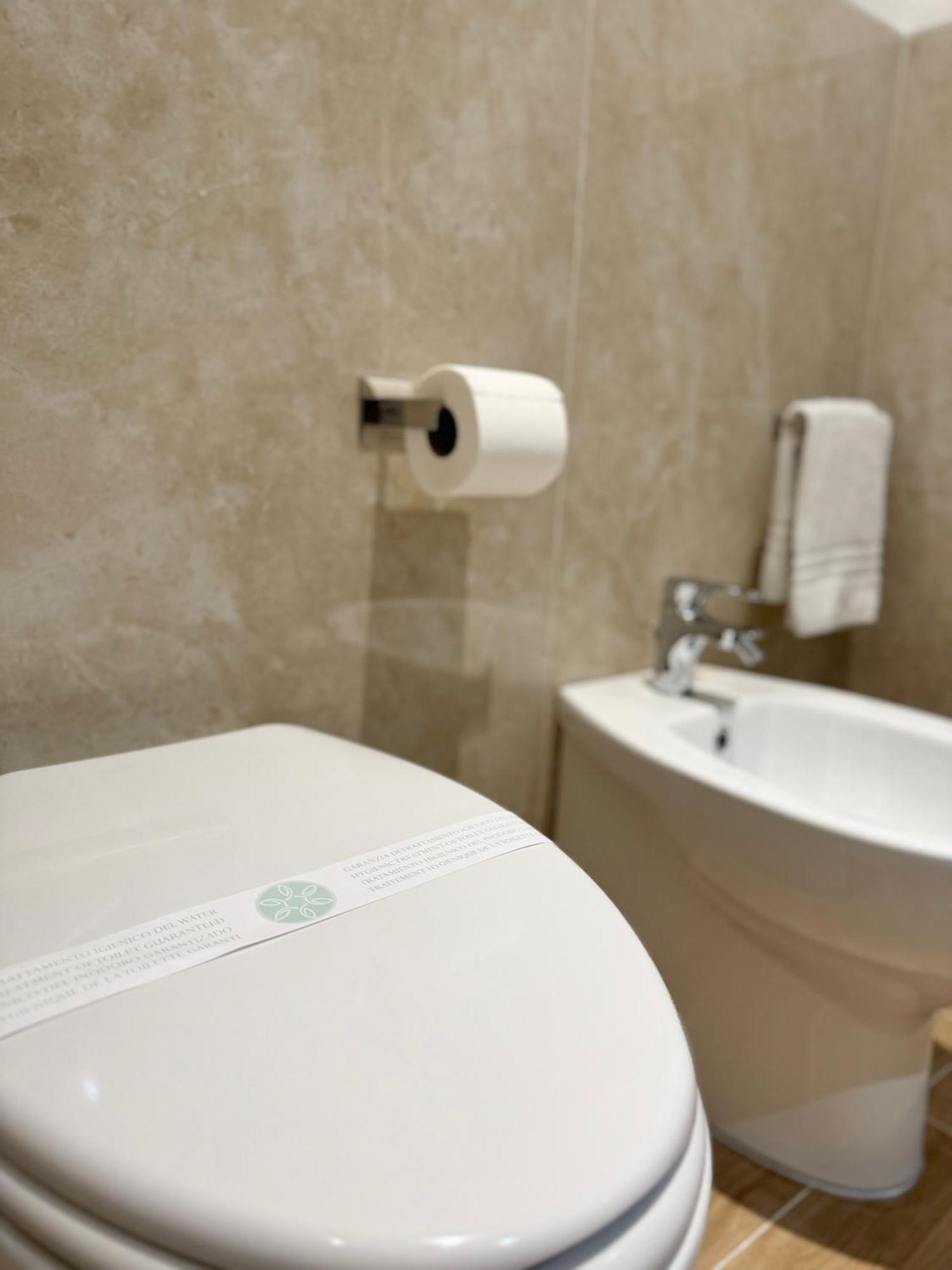 Feel Boutique Rooms Oristano Exterior photo