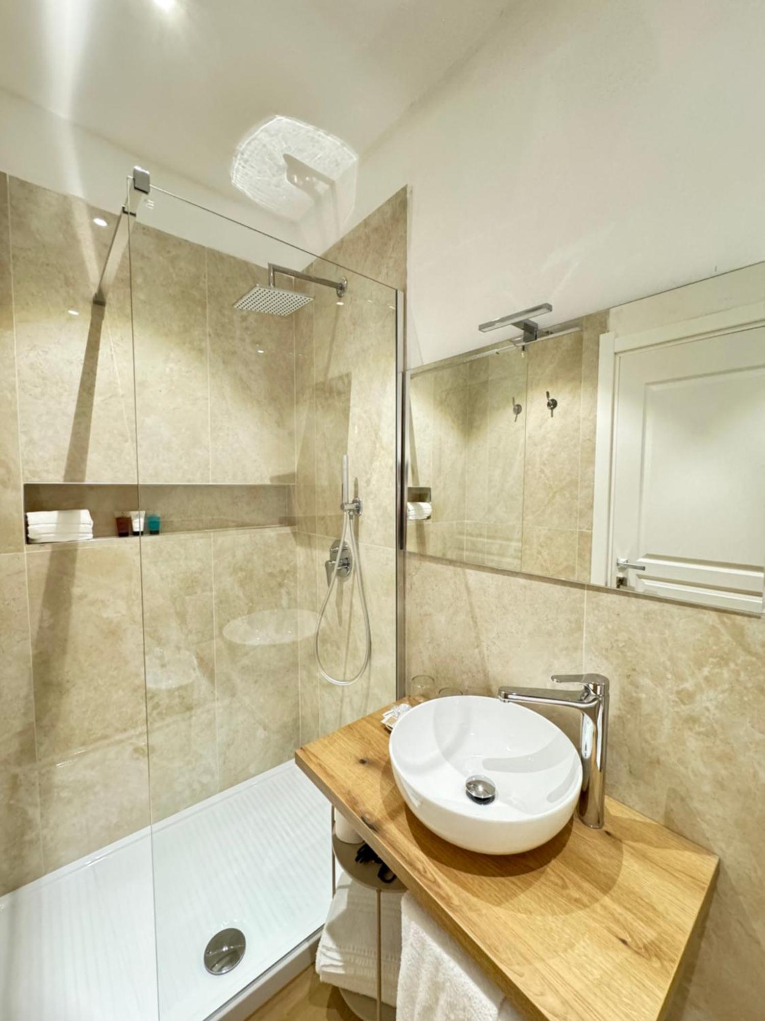 Feel Boutique Rooms Oristano Exterior photo
